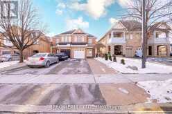 717 DOLLY BIRD LANE | Mississauga Ontario | Slide Image Three