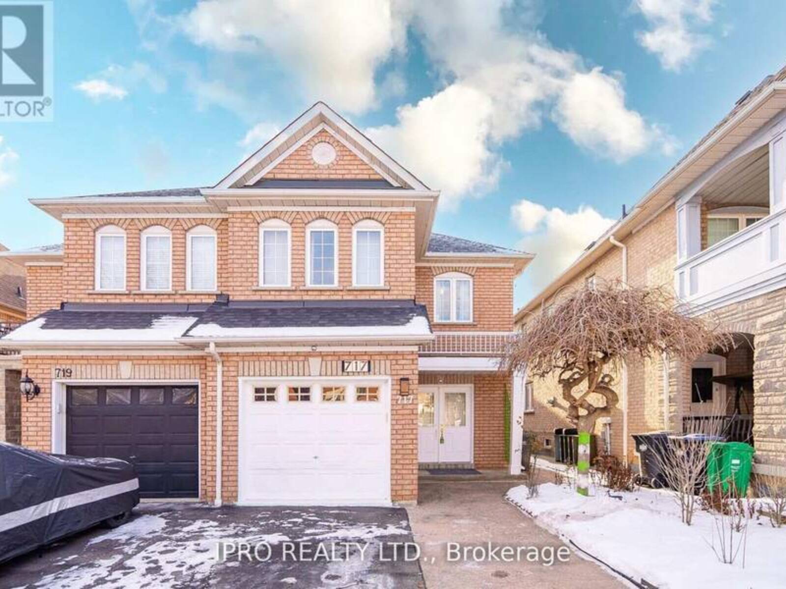 717 DOLLY BIRD LANE, Mississauga, Ontario L5W 1C7