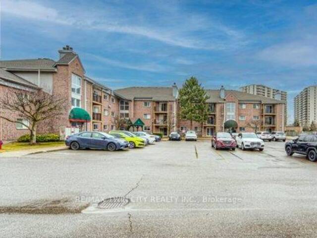 44 - 3085 KINGSWAY DRIVE Kitchener Ontario, N2C 2P2 - 2 Bedrooms Condo For Sale