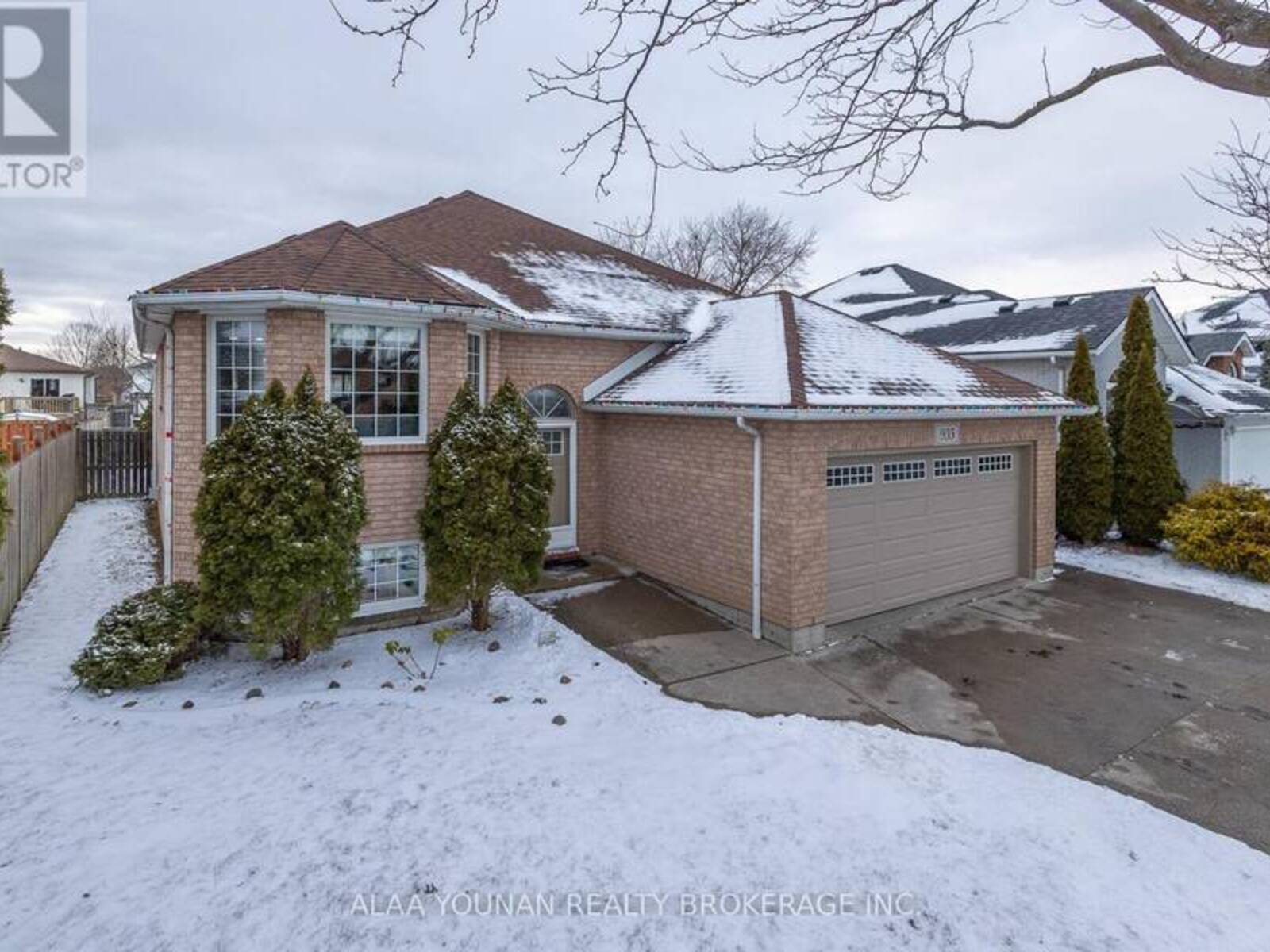 935 RENDEZVOUS DRIVE, Windsor, Ontario N8P 1K5