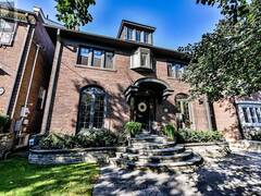 12 HARPER AVENUE Toronto Ontario, M4T 2K9