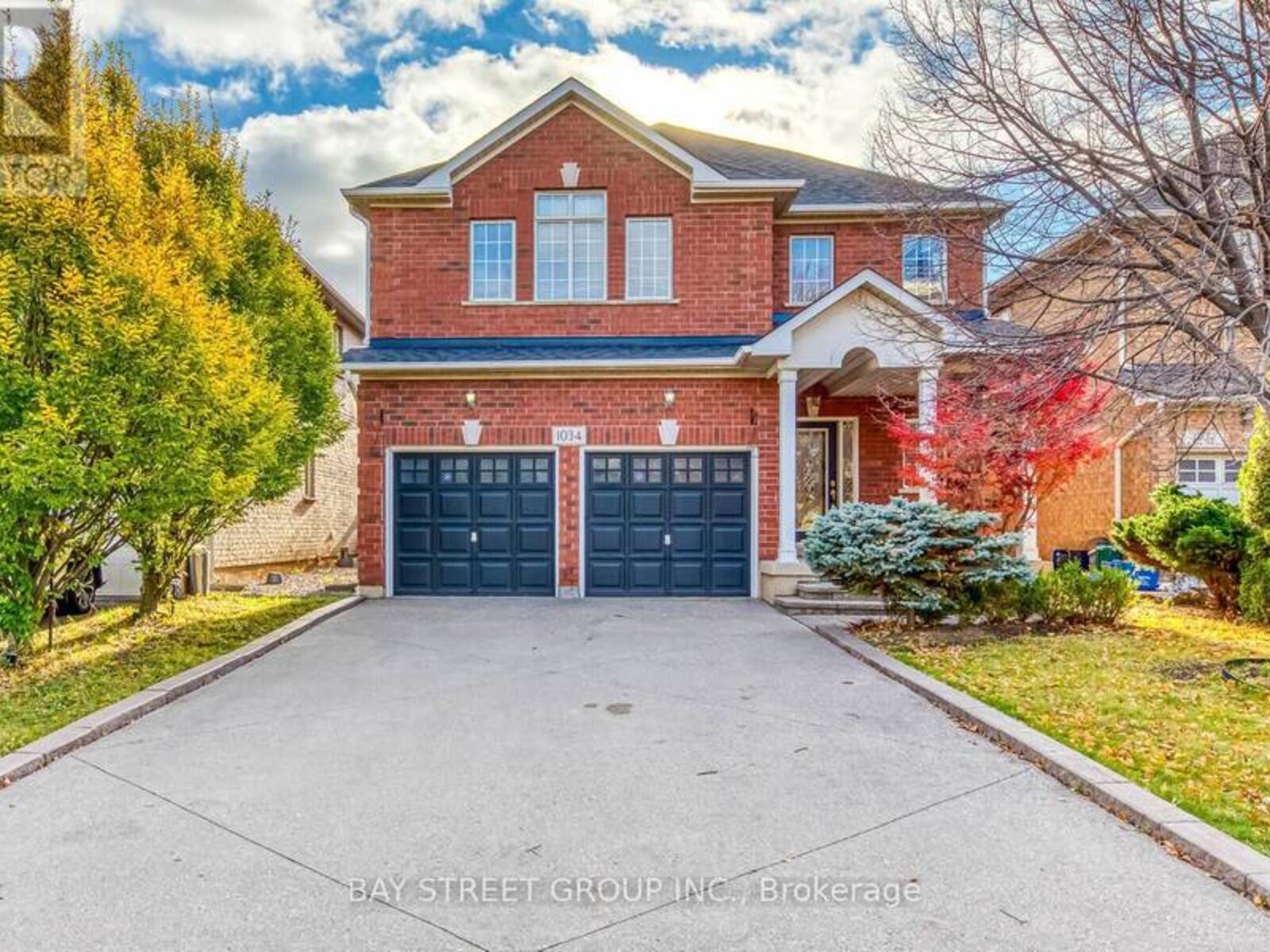 1034 AGRAM DRIVE, Oakville, Ontario L6H 7L6