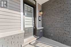 18 - 8273 TULIP TREE DRIVE | Niagara Falls Ontario | Slide Image Two