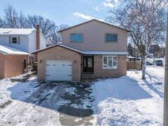 74 HUCKLEBERRY PLACE Hamilton Ontario, L8E 4R6