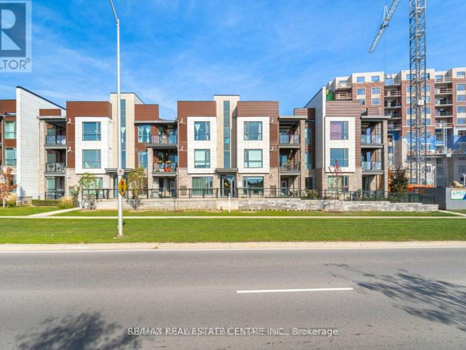 307 - 2375 BRONTE ROAD, Oakville, Ontario L5M 4J2