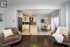 195 EMMA BROADBENT COURT | Newmarket Ontario | Slide Image Nine