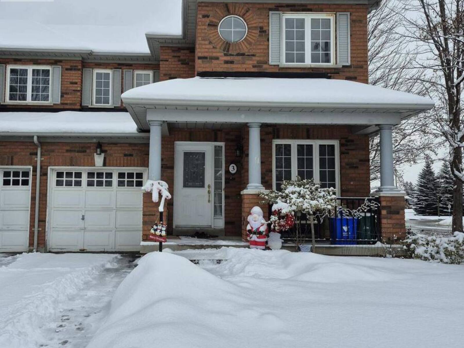 3 BERRINGER STREET, Richmond Hill, Ontario L4B 4G4