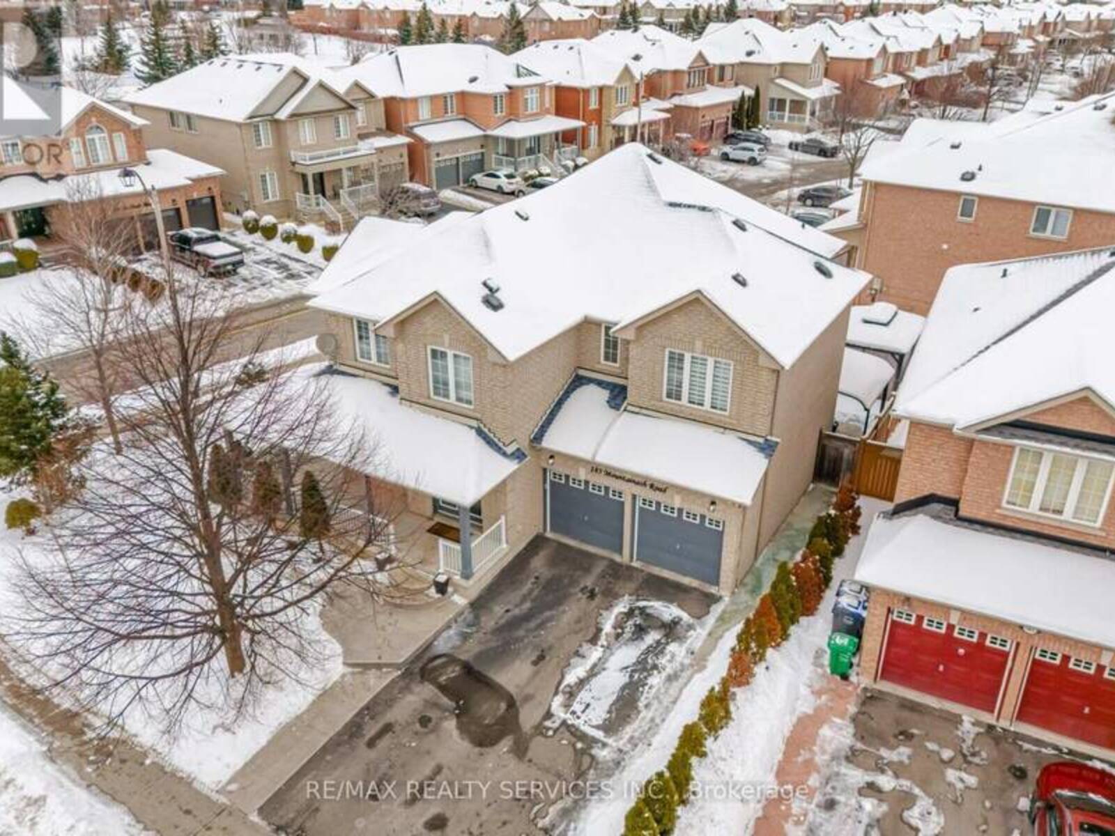 185 MOUNTAINASH ROAD, Brampton, Ontario L6R 3G8