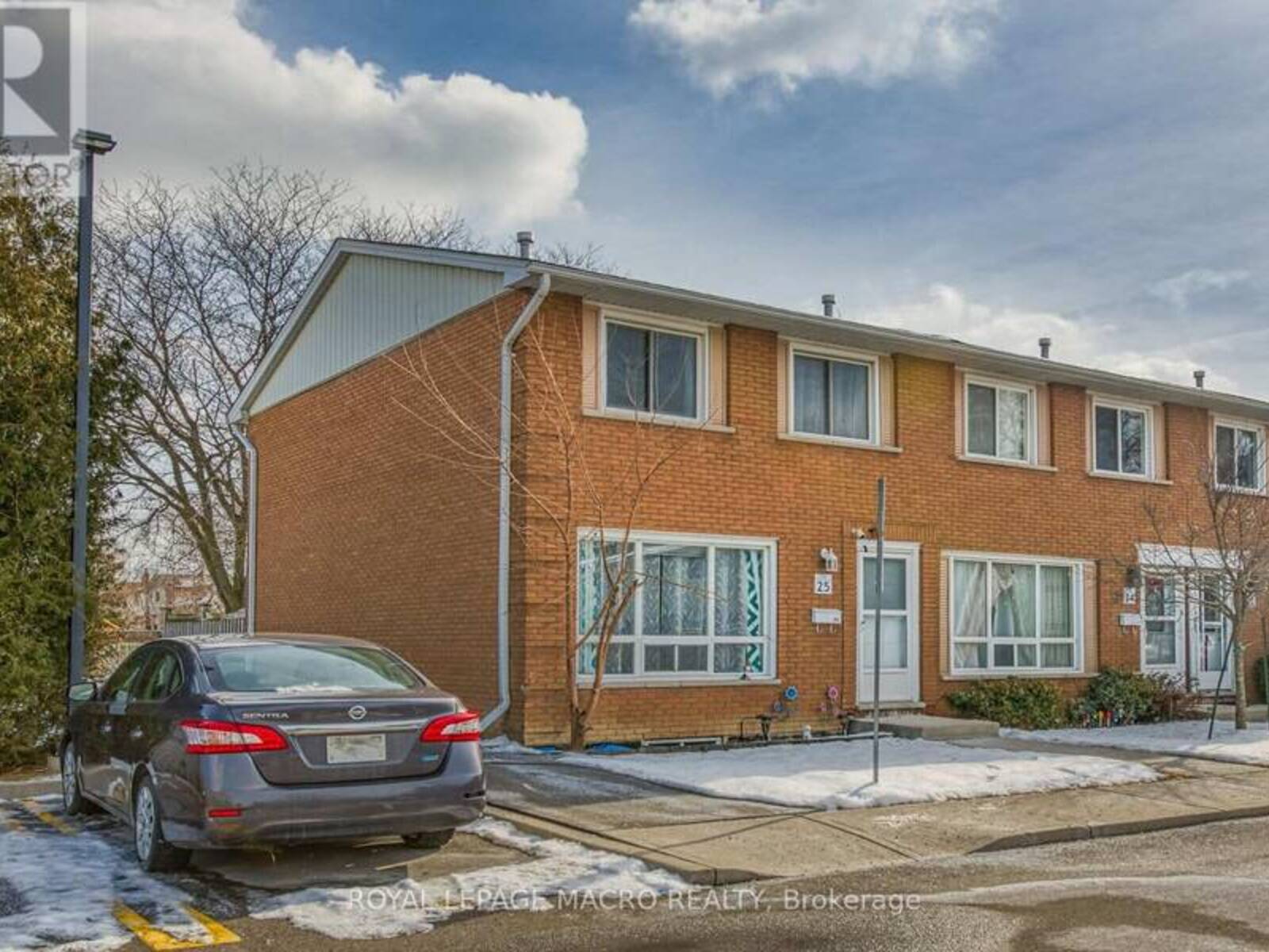 25 - 2700 BARTON STREET E, Hamilton, Ontario L8E 2J7