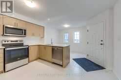 25A - 85 MULLIN DRIVE | Guelph Ontario | Slide Image Ten