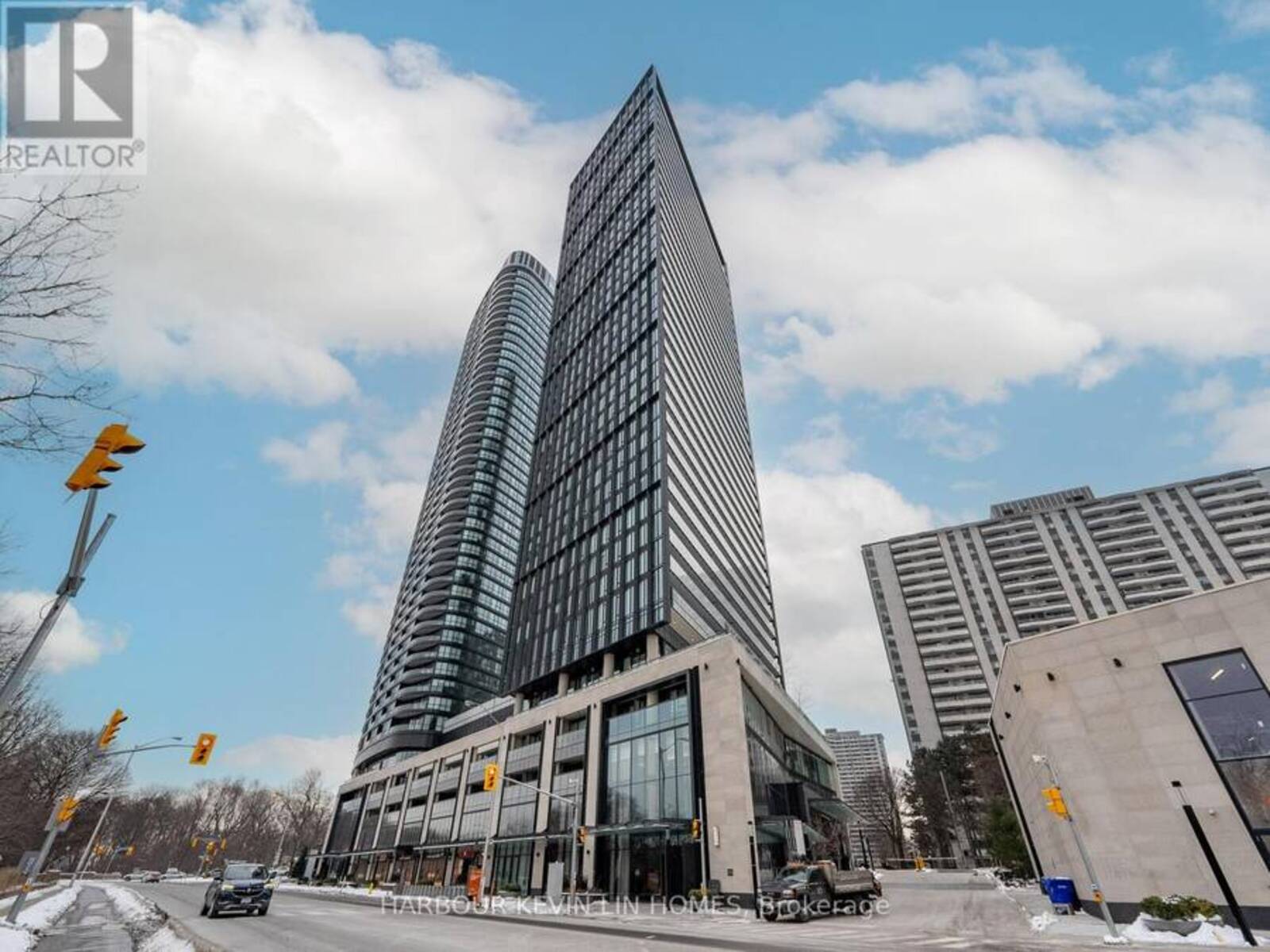 2703 - 575 BLOOR STREET E, Toronto, Ontario M4W 0B2