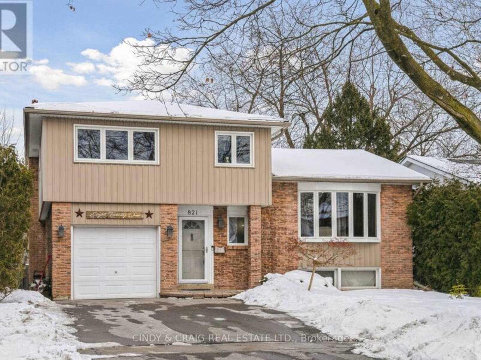 821 EXETER STREET, Oshawa, Ontario L1G 6P6