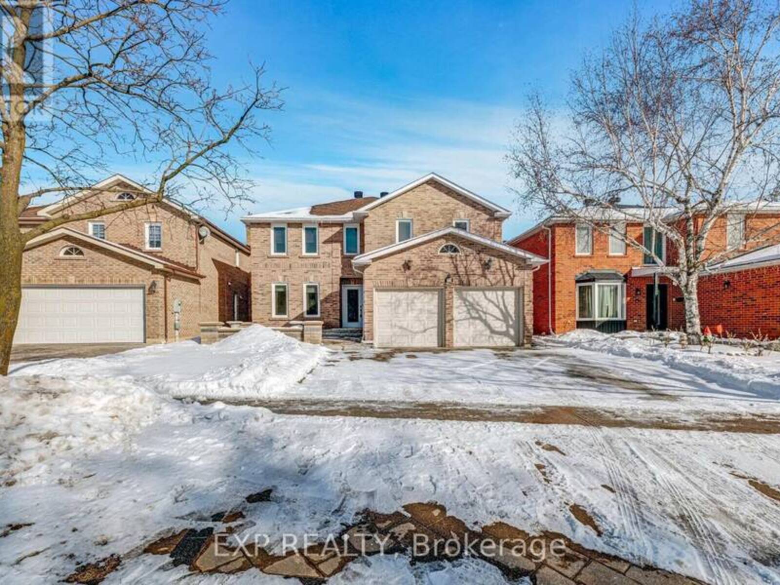 75 SOMERSET CRESCENT, Richmond Hill, Ontario L4C 8N8