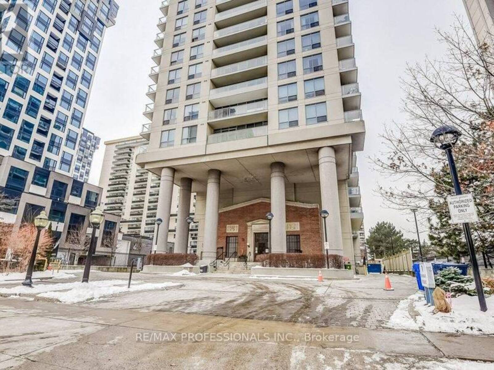 1701 - 70 HIGH PARK AVENUE, Toronto, Ontario M6P 1A1