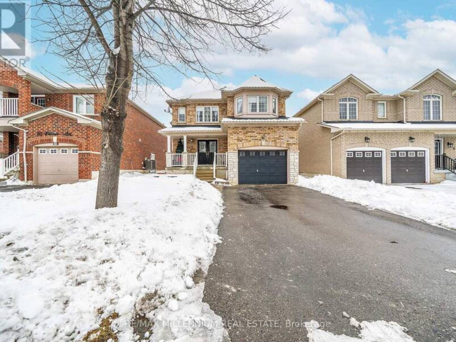 8 PARDON AVENUE, Whitby, Ontario L1P 1V1