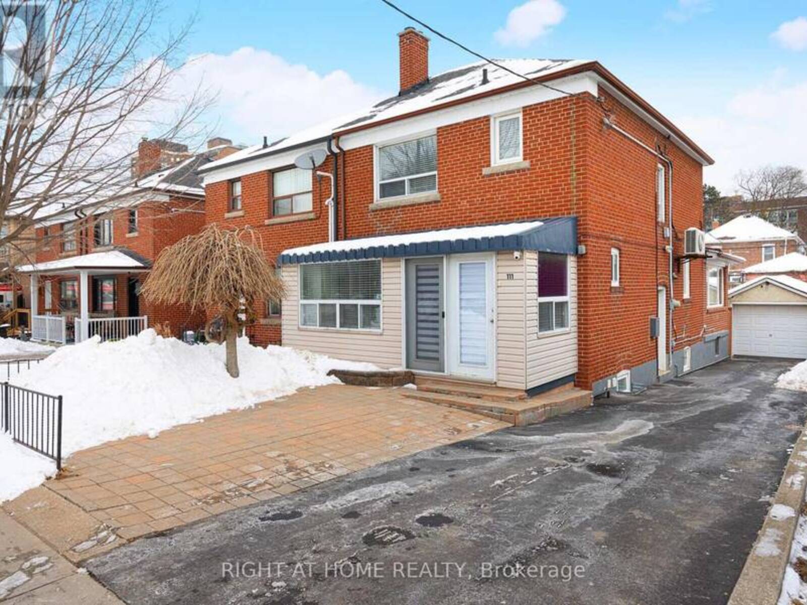 111 DYNEVOR ROAD, Toronto, Ontario M6E 3X3