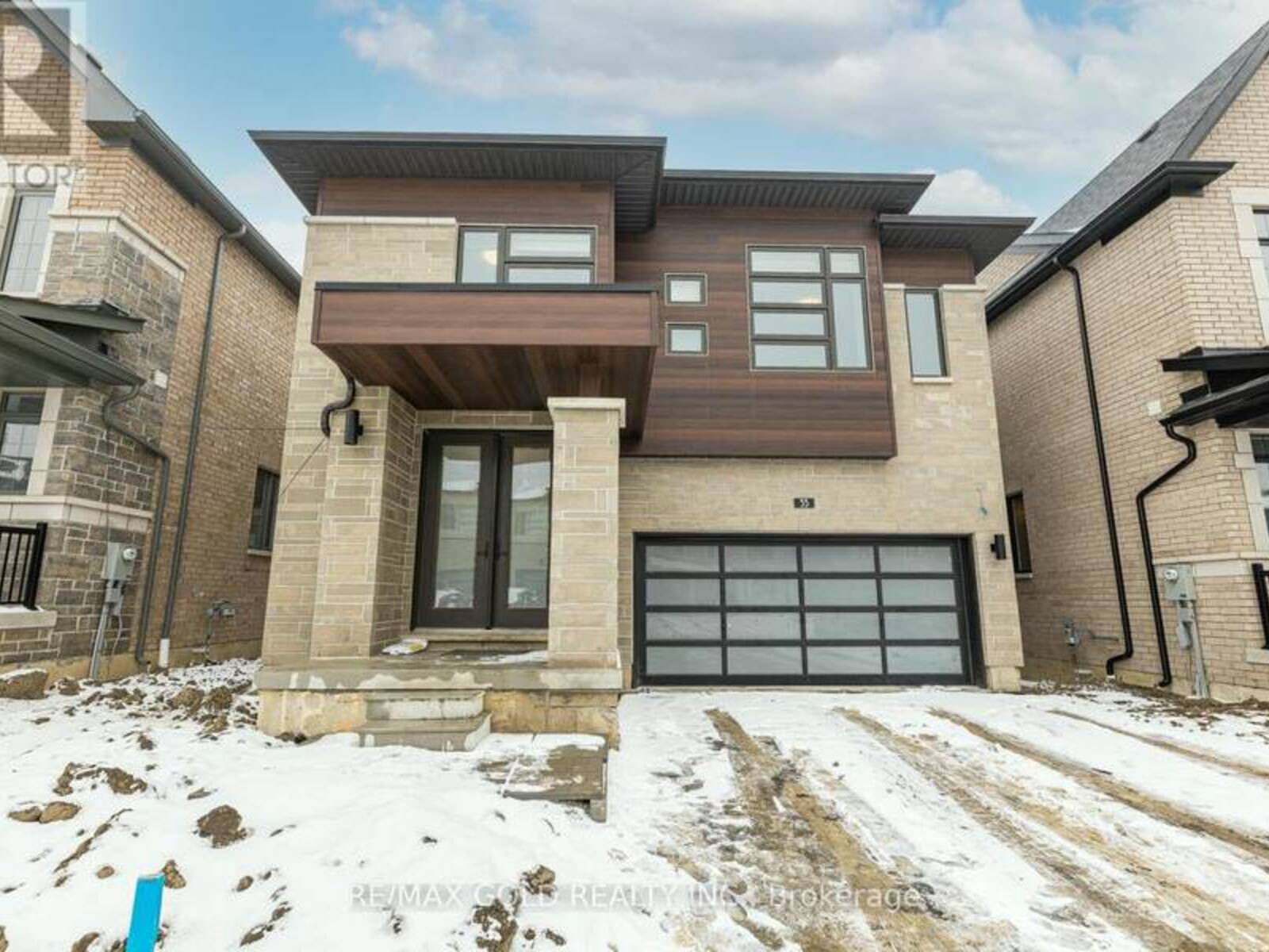 33 KEYWORTH CRESCENT, Brampton, Ontario L6R 4E8