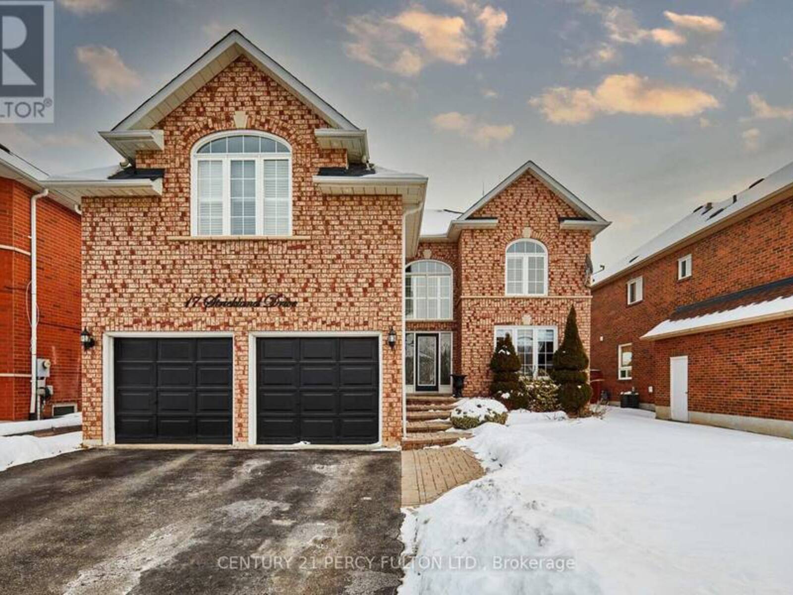 17 STRICKLAND DRIVE, Ajax, Ontario L1T 4A1