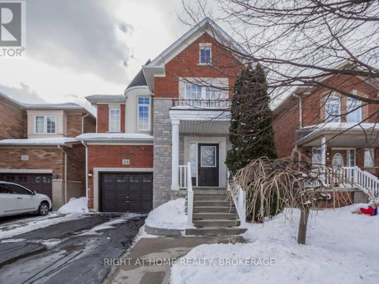 34 PENBRIDGE CIRCLE, Brampton, Ontario L7A 2P9