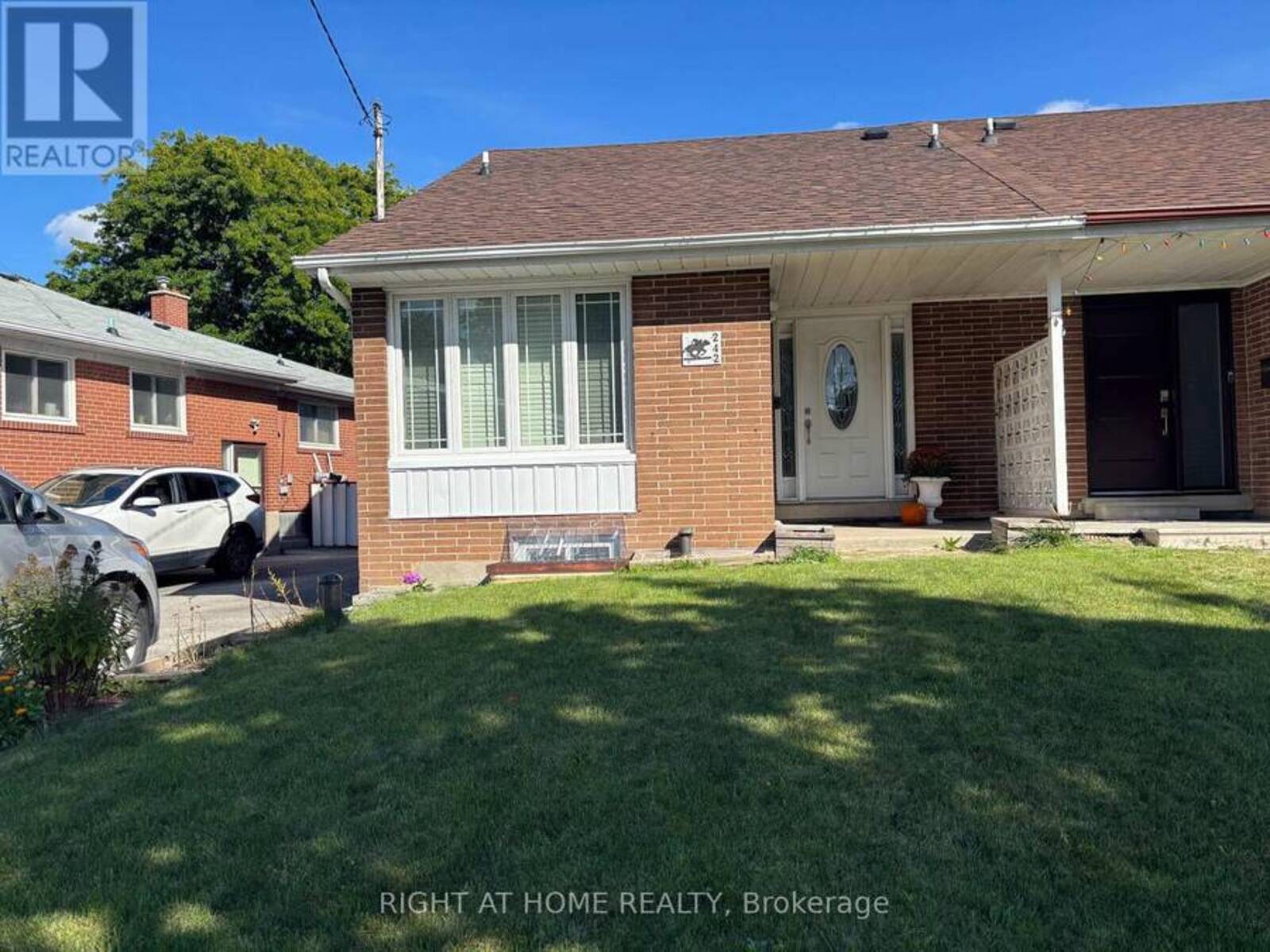 242 ROYWOOD DRIVE, Toronto, Ontario M3A 2E6