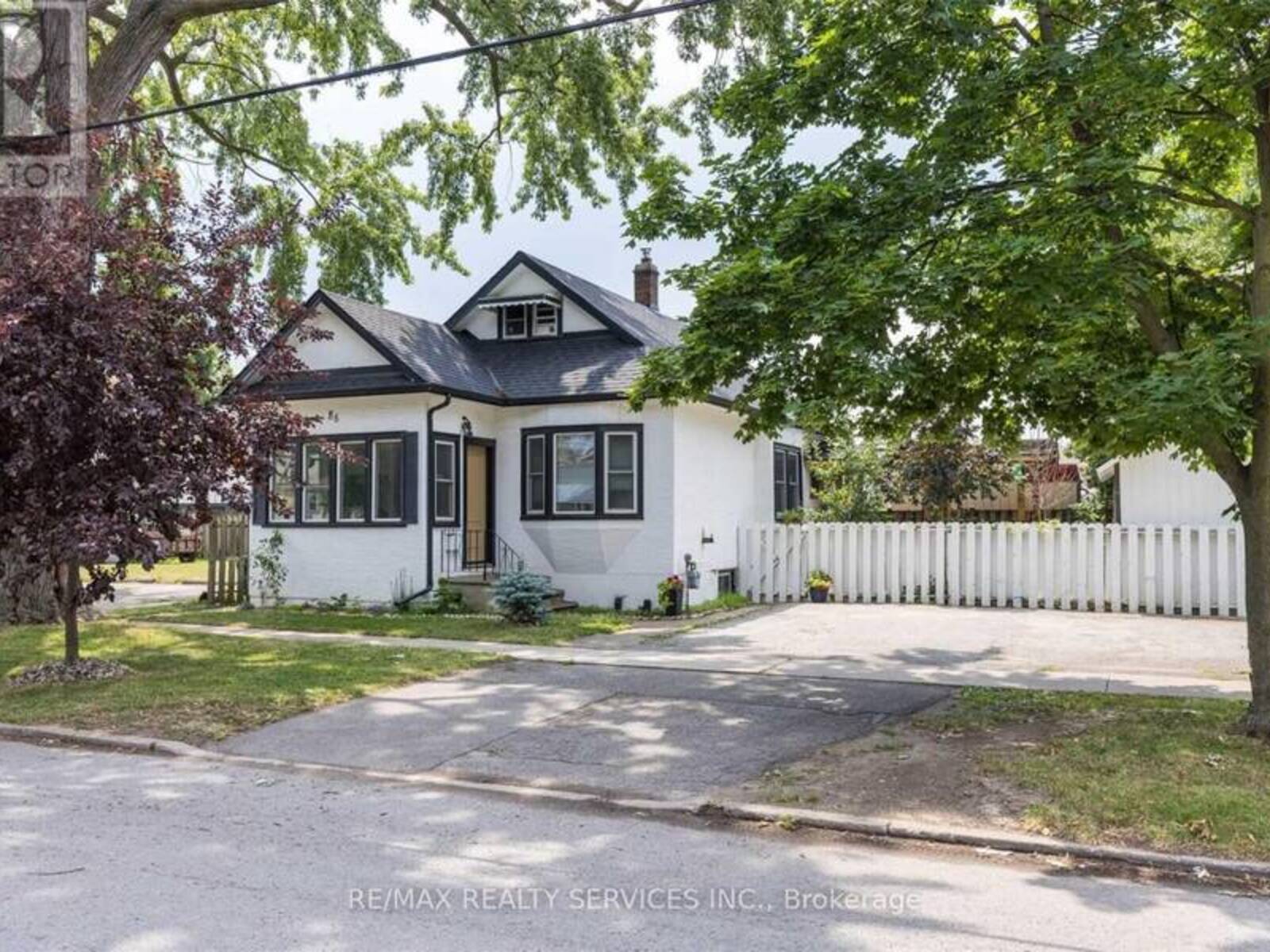 86 MAPLE STREET, St. Catharines, Ontario L2R 2B2