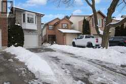 68 BAYWOOD CIRCUIT | Markham Ontario | Slide Image Two