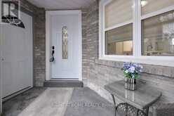 68 BAYWOOD CIRCUIT | Markham Ontario | Slide Image Six