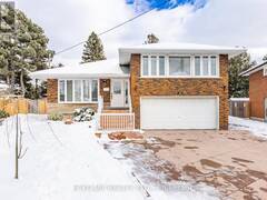 15 COMET COURT Toronto Ontario, M4A 2H2