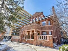 302 - 212 ST GEORGE STREET Toronto Ontario, M5R 2N5