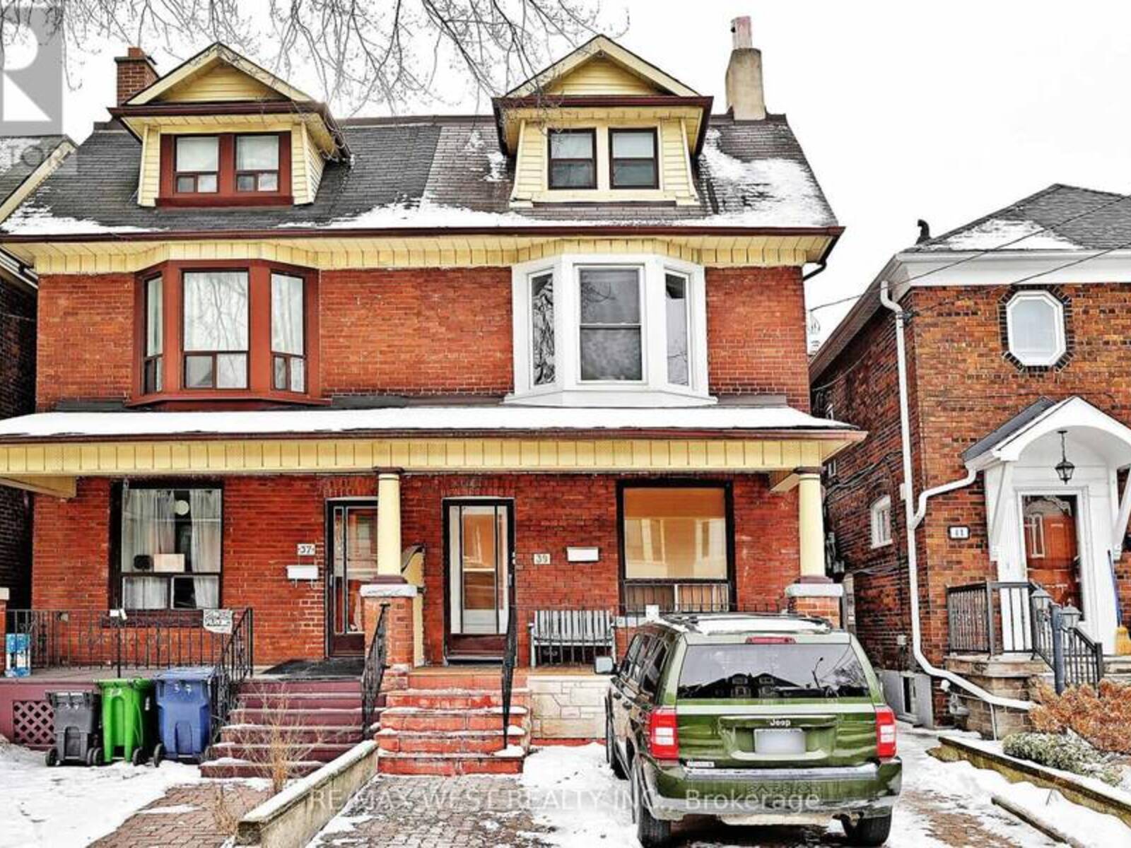 39 LINDSEY AVENUE, Toronto, Ontario M6H 1E2