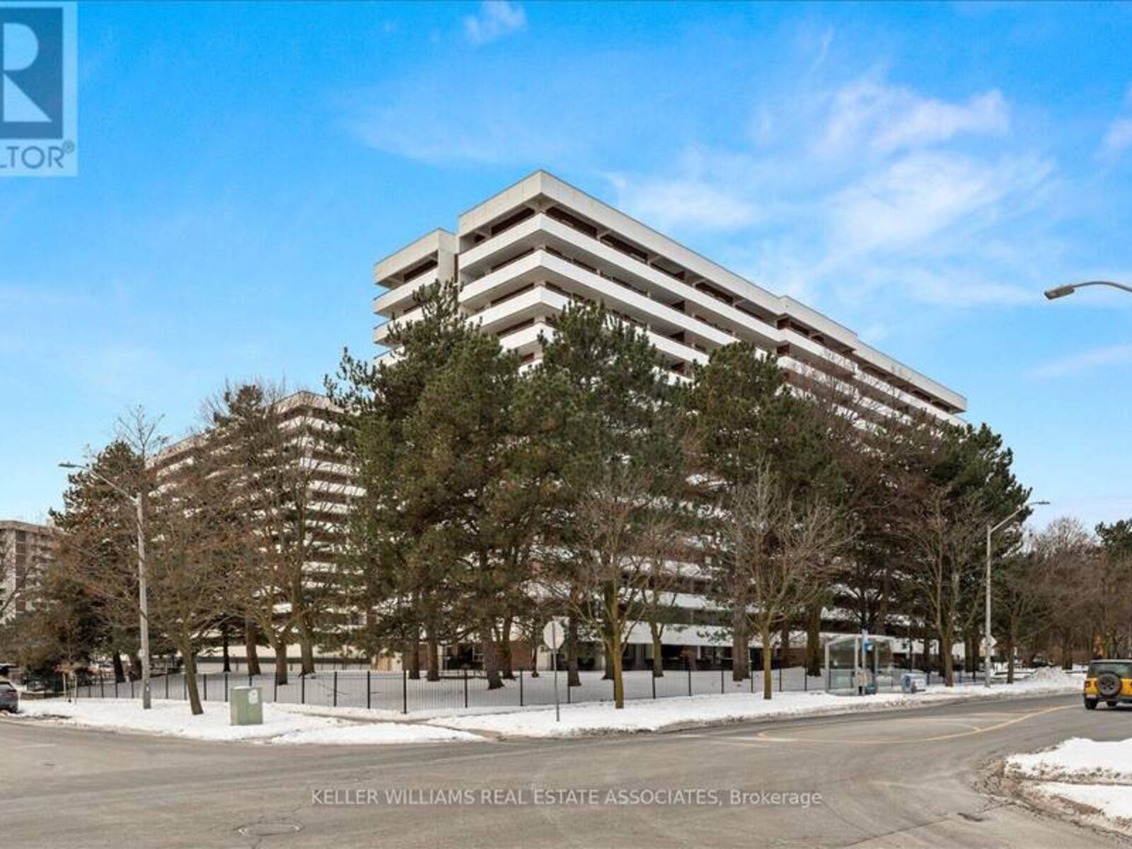 302 - 1 ROYAL ORCHARD BOULEVARD, Markham, Ontario L3T 3C2