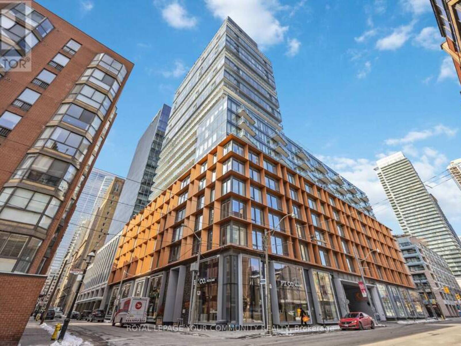 2104 - 60 COLBORNE STREET, Toronto, Ontario M5B 2B7