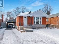 18 LEWISTON ROAD Toronto Ontario, M1P 1X7