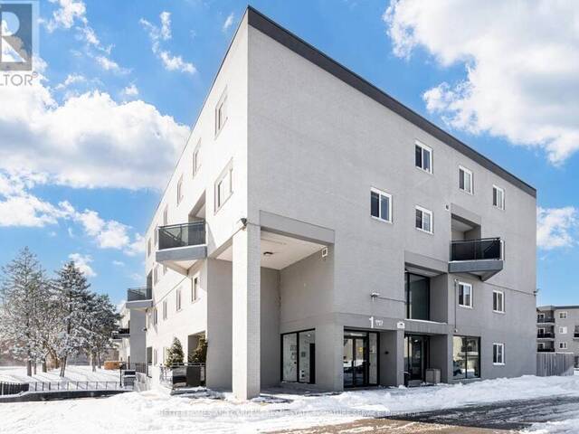 15 - 2001 BONNYMEDE DRIVE Mississauga Ontario, L5J 4H8 - 2 Bedrooms Condo For Sale