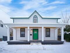 92 NASSAU STREET W Oshawa Ontario, L1J 4A4