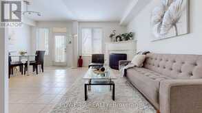 43 QUEEN'S PLATE DRIVE | Markham Ontario | Slide Image Seventeen