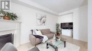 43 QUEEN'S PLATE DRIVE | Markham Ontario | Slide Image Nineteen