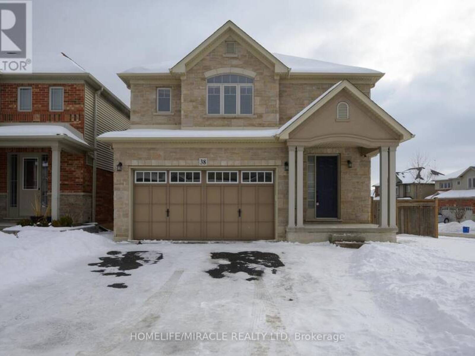 38 SEXTON CRESCENT, Hamilton, Ontario L9G 0E3