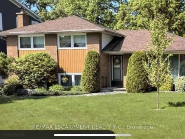 251 TOTTENHAM ROAD Burlington Ontario, L7L 4G5 - 3 Bedrooms Home For Sale