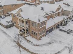 42 LIBERTY CRESCENT Bradford West Gwillimbury Ontario, L3Z 0P5