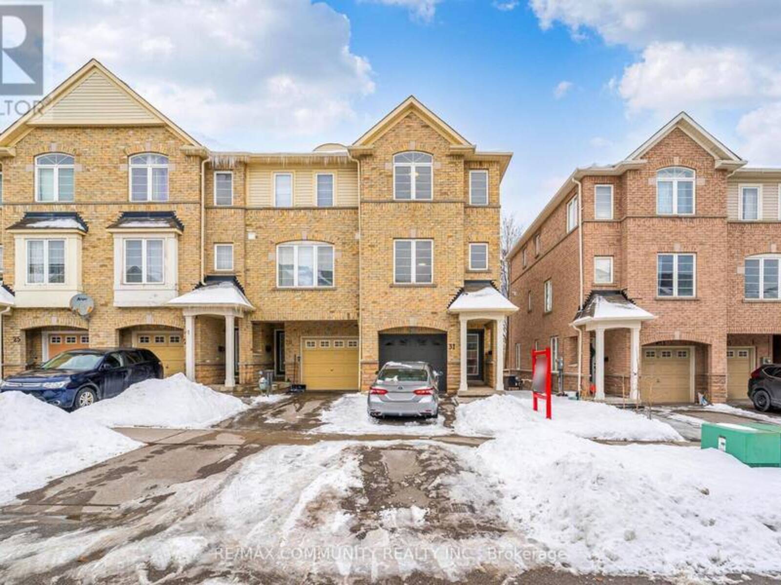 31 CULLCASTLE STREET, Ajax, Ontario L1S 0B1