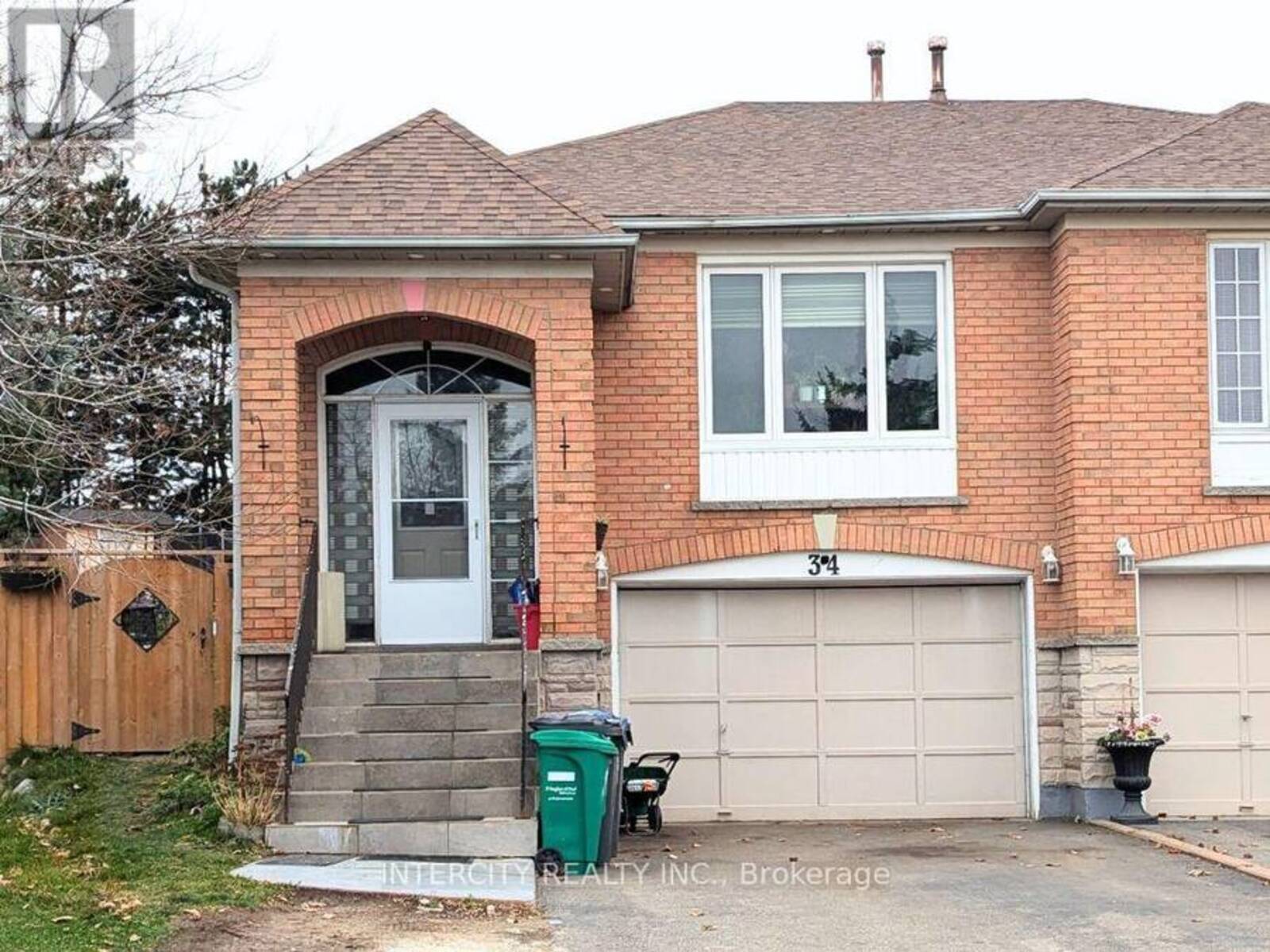 34 PEACE VALLEY CRESCENT E, Brampton, Ontario L6R 1G3