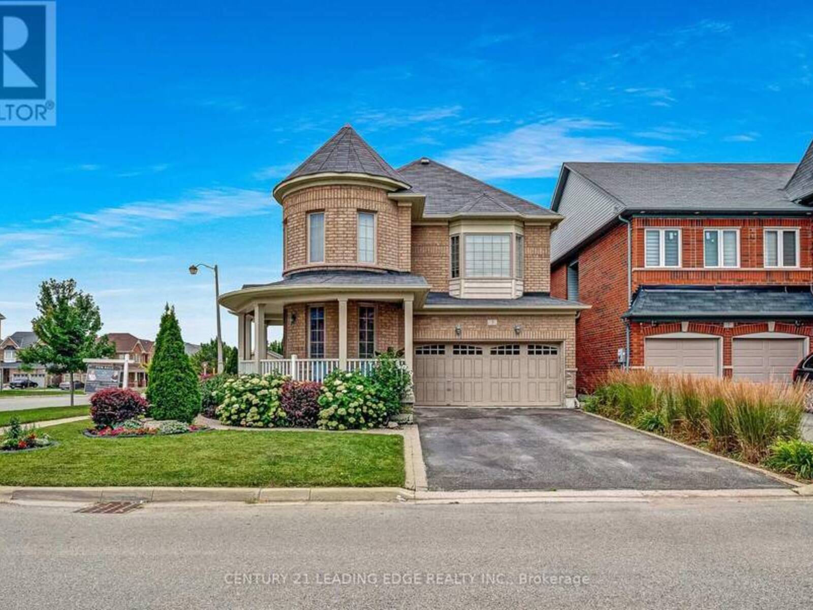 3 SWEETNER DRIVE, Whitchurch-Stouffville, Ontario L4A 0T3