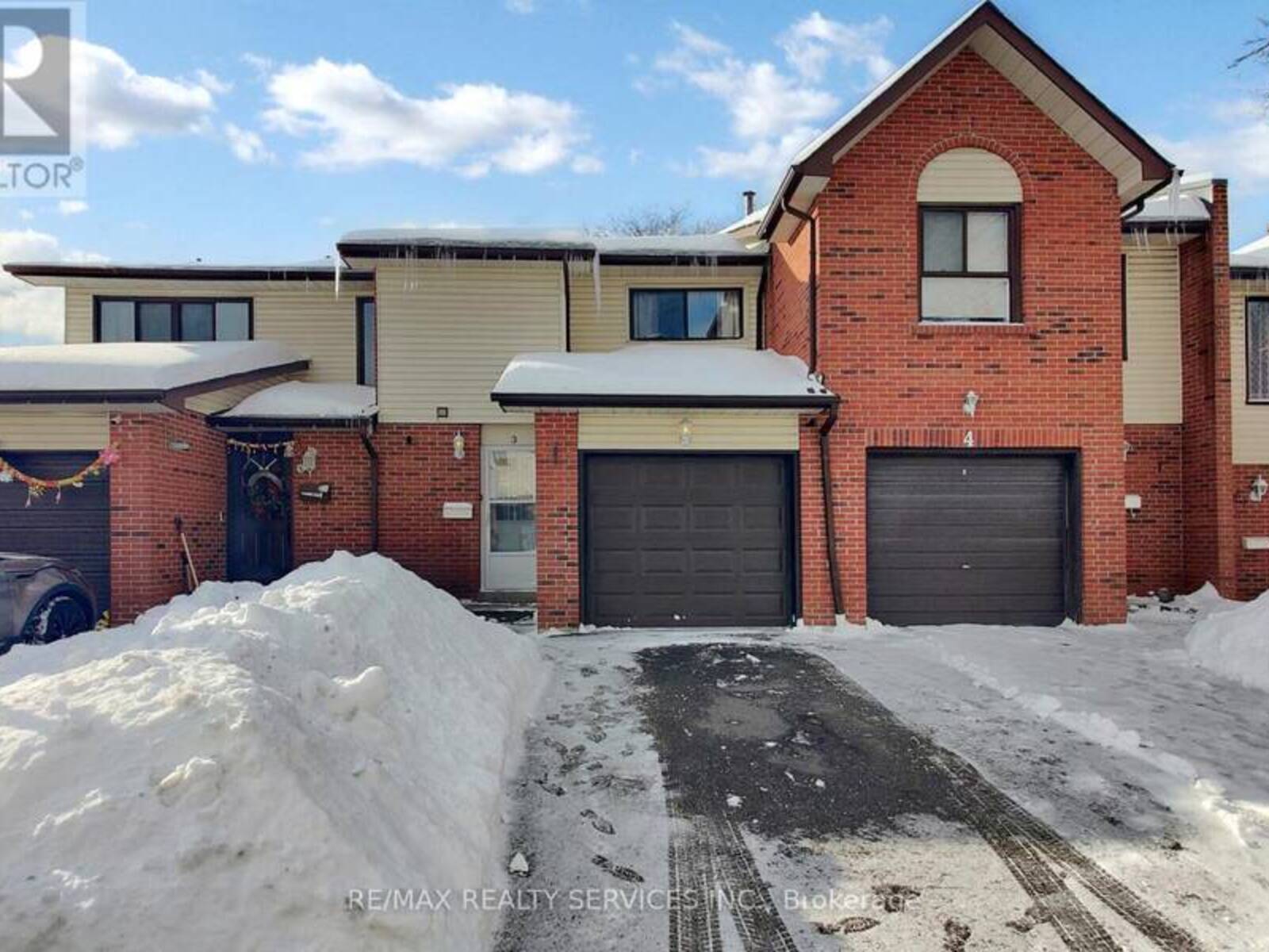 3 COLLINS CRESCENT, Brampton, Ontario L6V 3M9