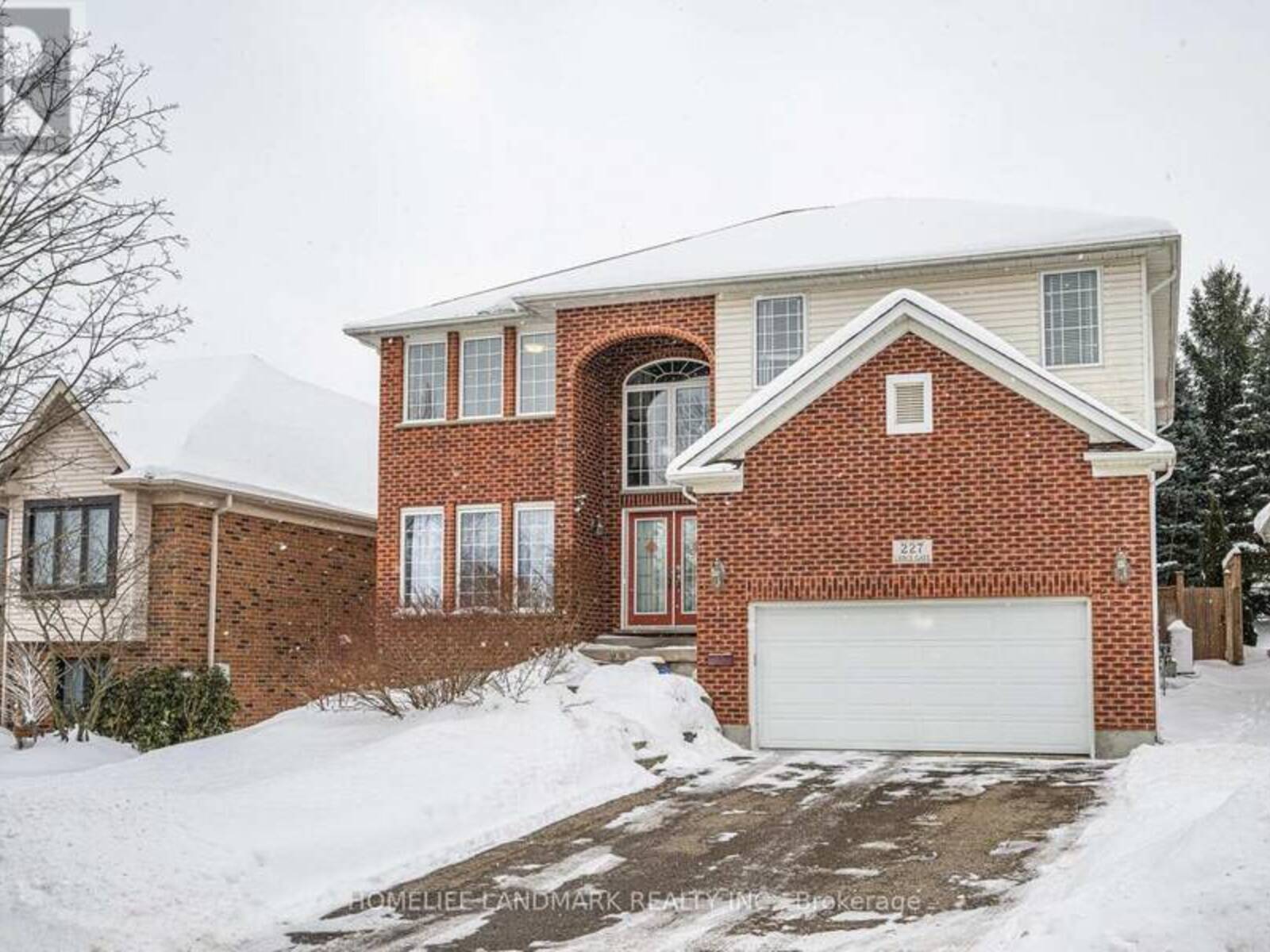 227 THE LIONS GATE, Waterloo, Ontario N2L 6M6