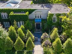 241 STRATHALLAN WOOD Toronto Ontario, M5N 1T5