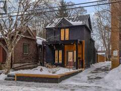 152 BARRINGTON AVENUE Toronto Ontario, M4C 4Z2