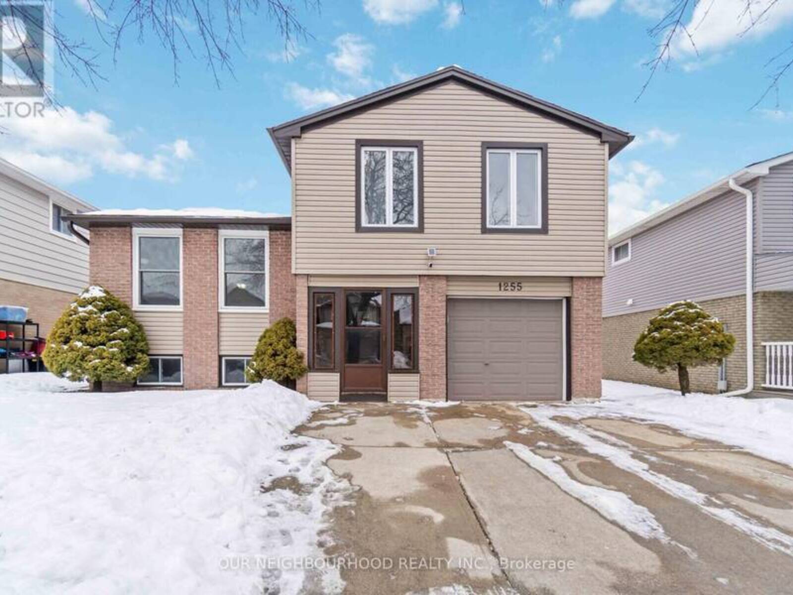 1255 DUNBAR ROAD, Cambridge, Ontario N3H 4Z6