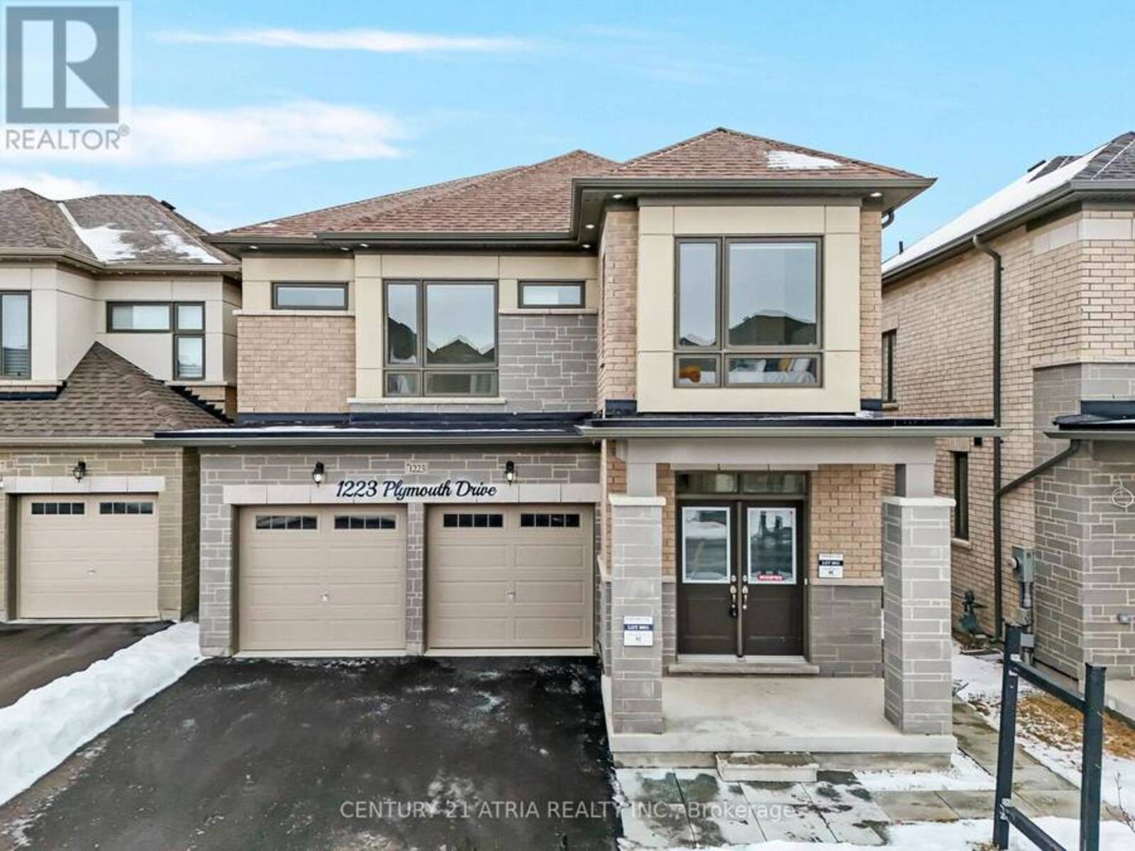 1223 PLYMOUTH DRIVE, Oshawa, Ontario L1L 0T4