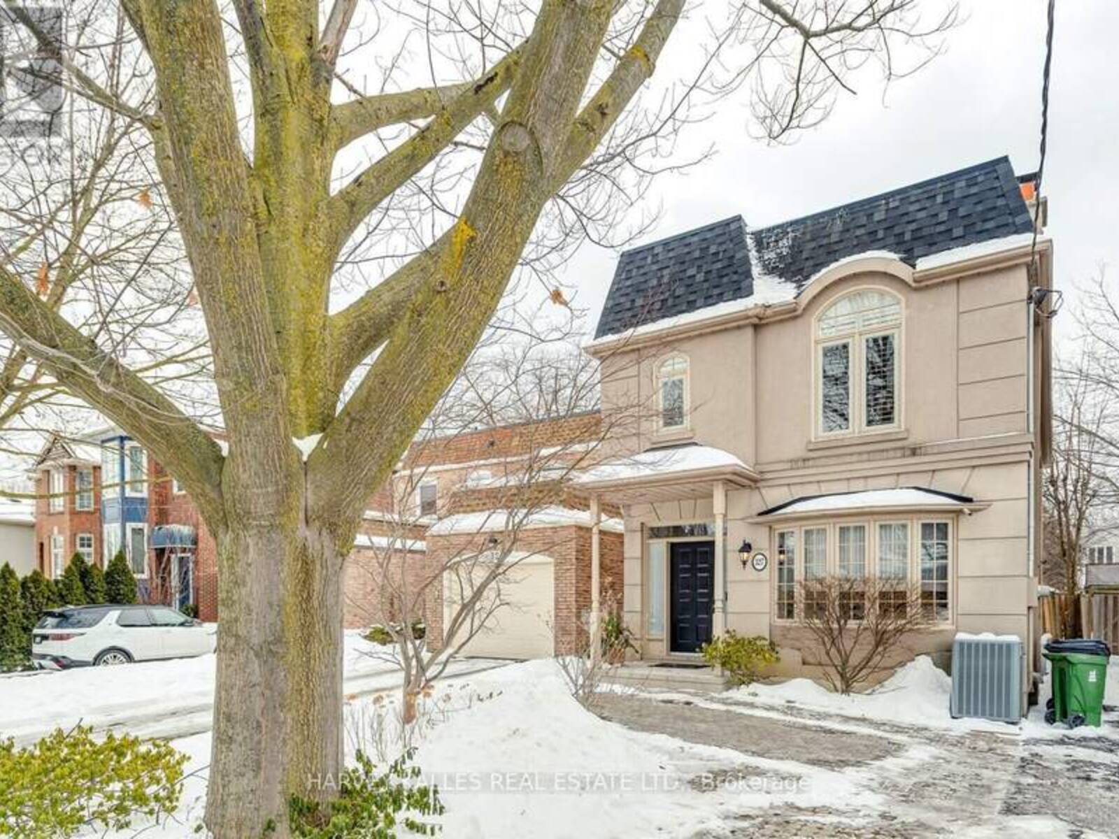 327 ST GERMAIN AVENUE, Toronto, Ontario M5M 1W4